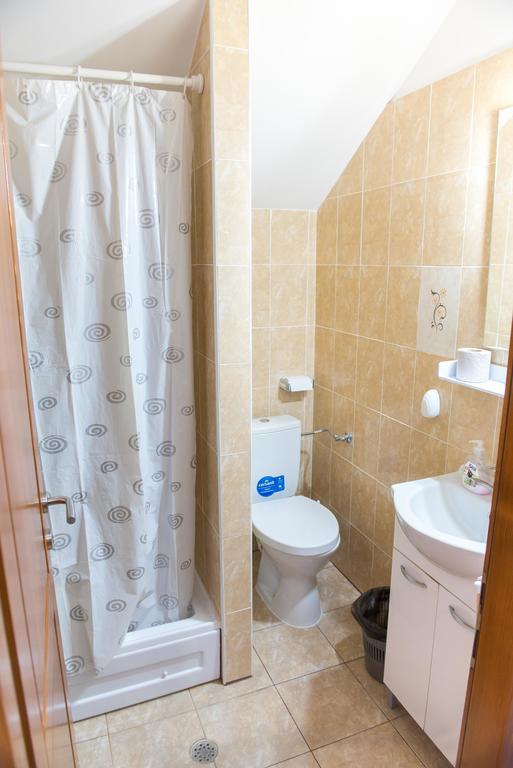 Casa Andreea Hotel Sucevita Luaran gambar