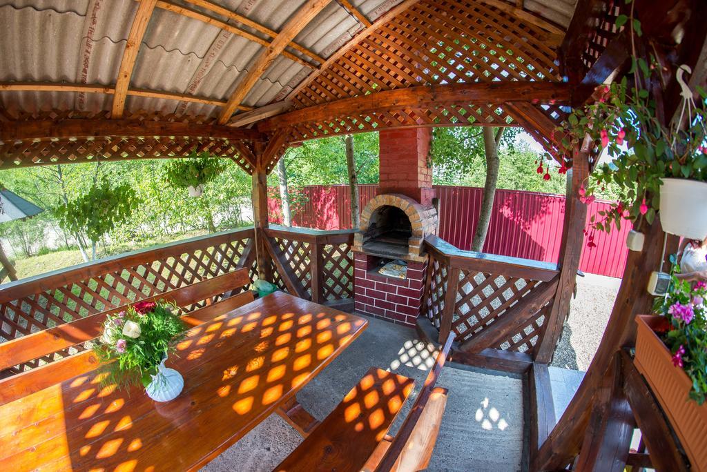 Casa Andreea Hotel Sucevita Luaran gambar
